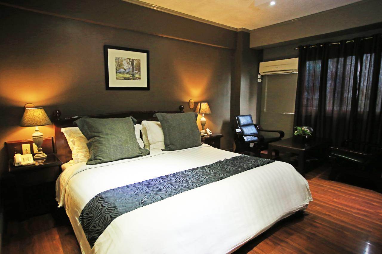 Swagman Hotel Манила Екстериор снимка