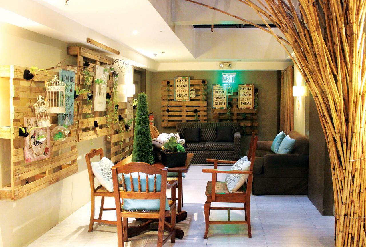 Swagman Hotel Манила Екстериор снимка