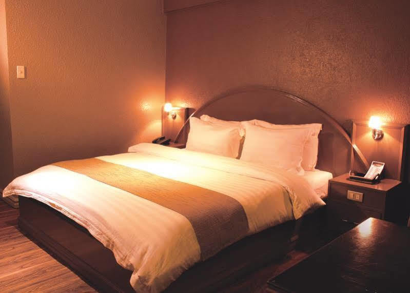 Swagman Hotel Манила Екстериор снимка